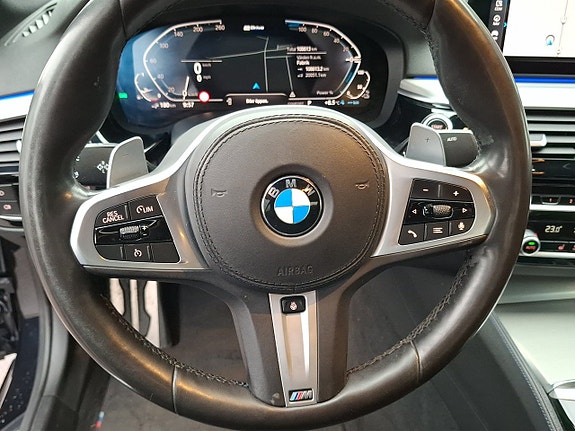 BMW 530e 15 of 25