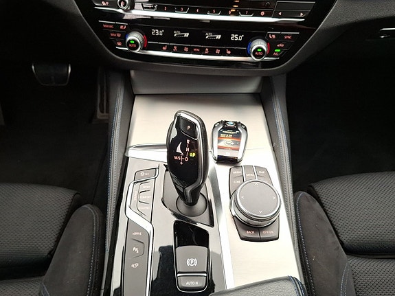 BMW 530e 23 of 25