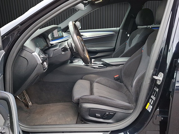 BMW 530e 10 of 25
