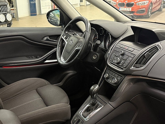 Opel Zafira Tourer 4 of 5