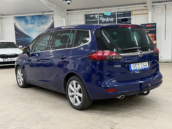 Opel Zafira Tourer 2 of 5