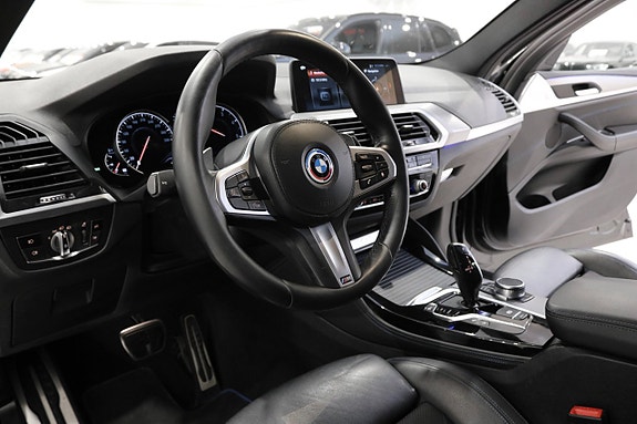 BMW X4 9 of 26
