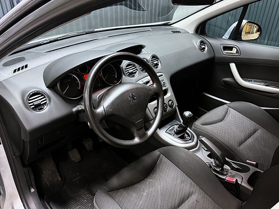 Peugeot 308 16 of 23