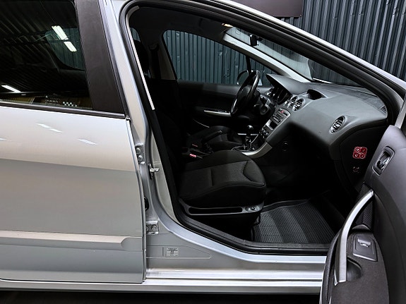 Peugeot 308 14 of 23