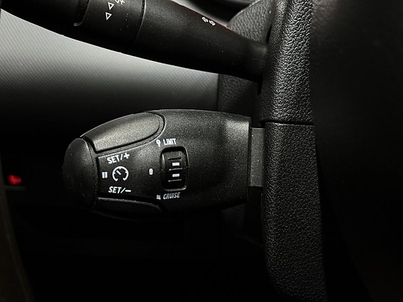Peugeot 308 19 of 23