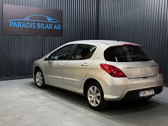 Peugeot 308 3 of 5