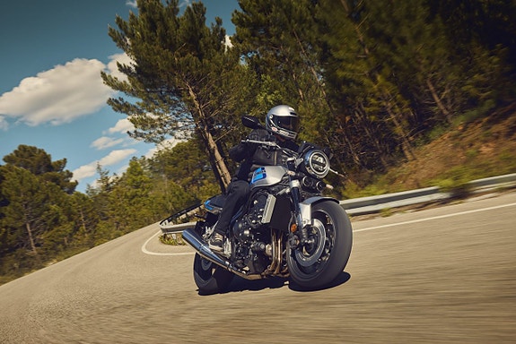 Honda CB1000F BOKA DIN FÖR 2027! 4 of 8