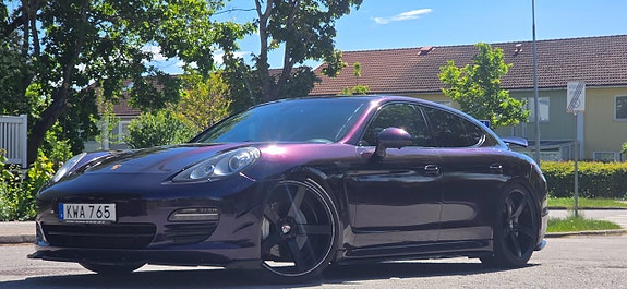 Porsche Panamera S 3 of 5
