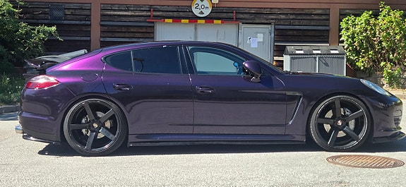 Porsche Panamera S 5 of 5