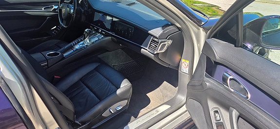 Porsche Panamera S 23 of 25