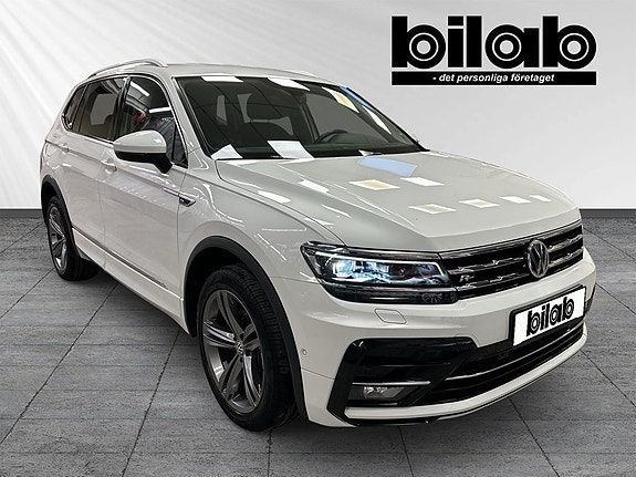 Volkswagen Tiguan Allspace 2 of 5