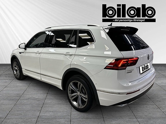 Volkswagen Tiguan Allspace 3 of 5