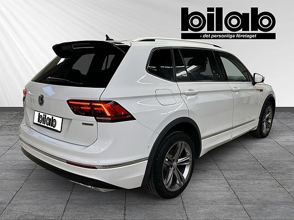 Volkswagen Tiguan Allspace 4 of 5