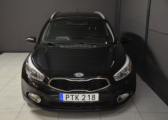 Kia Ceed 2 of 5