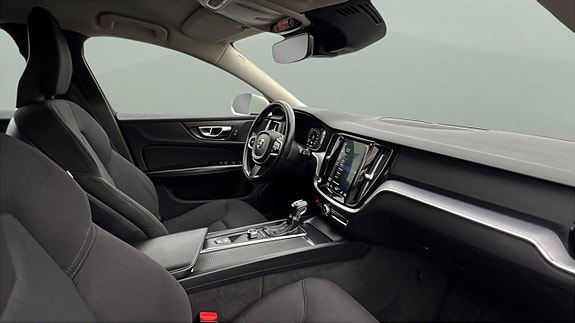 Volvo V60 11 of 24