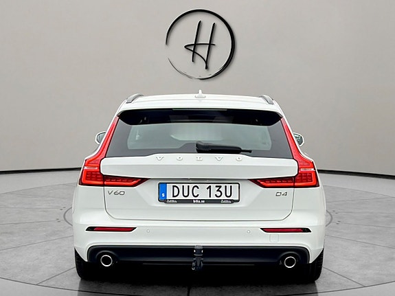 Volvo V60 4 of 24
