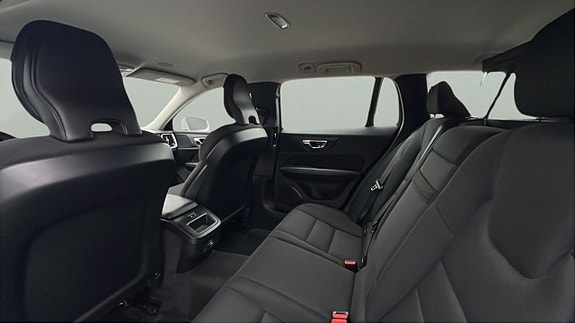 Volvo V60 12 of 24