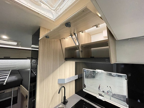 Sun Living S 72 DL / Långbädd / Automat / 165hk / Taksäng / 17 of 27