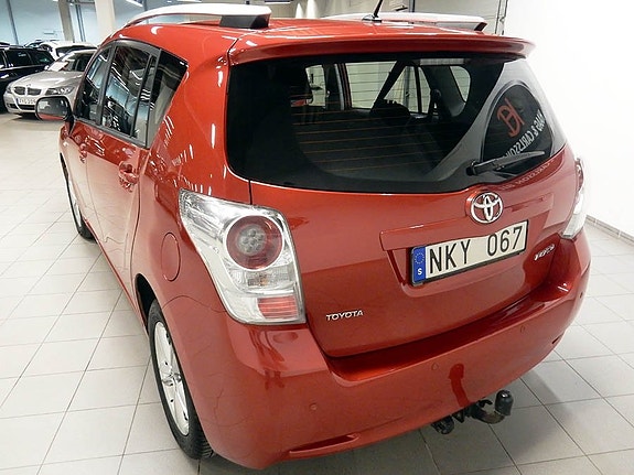 Toyota Verso 2 of 5