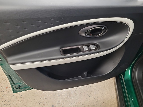 JAC E30X 19 of 25