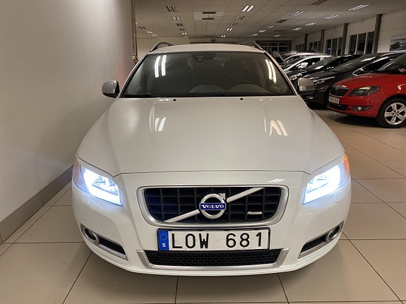 Volvo V70 7 of 19