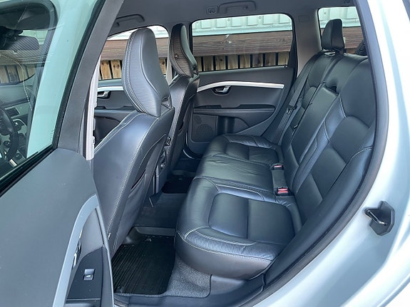 Volvo V70 16 of 19