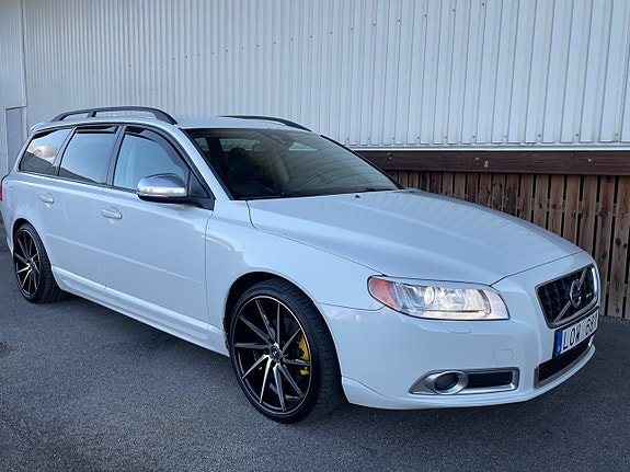 Volvo V70 6 of 19