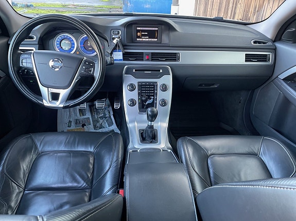 Volvo V70 13 of 19