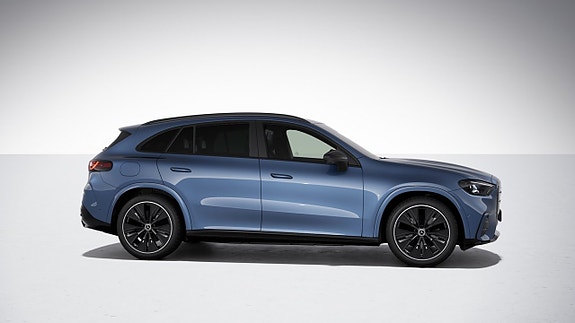 Mercedes-Benz GLC400 3 of 5