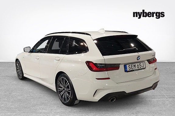 BMW 320 3 of 5