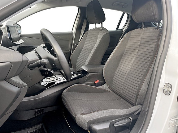 Peugeot e-208 5 of 5