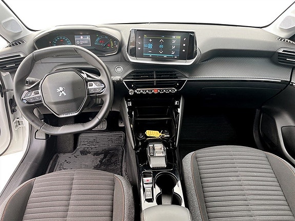 Peugeot e-208 6 of 15