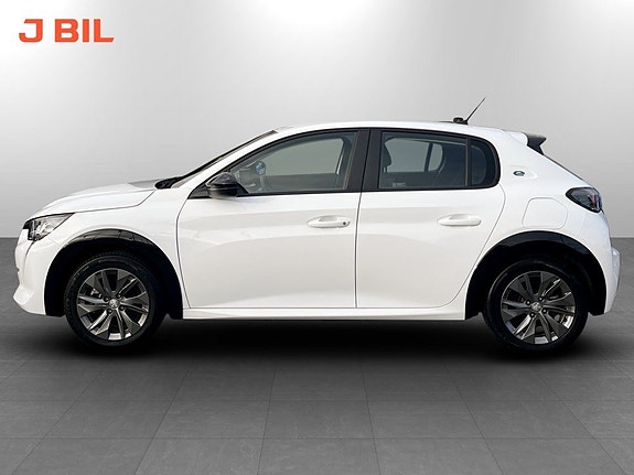 Peugeot e-208 13 of 15
