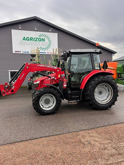Massey Ferguson 5609 med Lastare