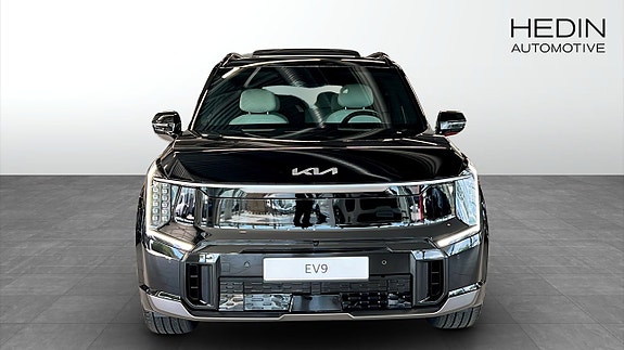 Kia EV9 8 of 19
