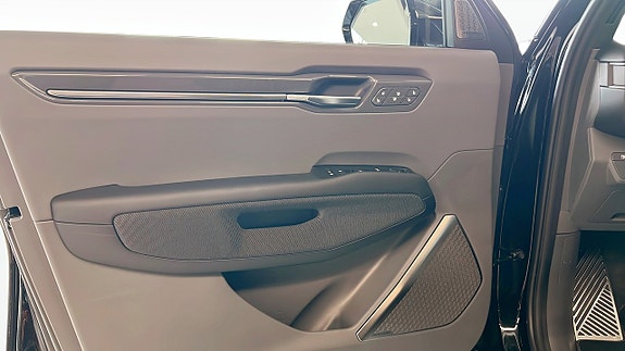 Kia EV9 11 of 19