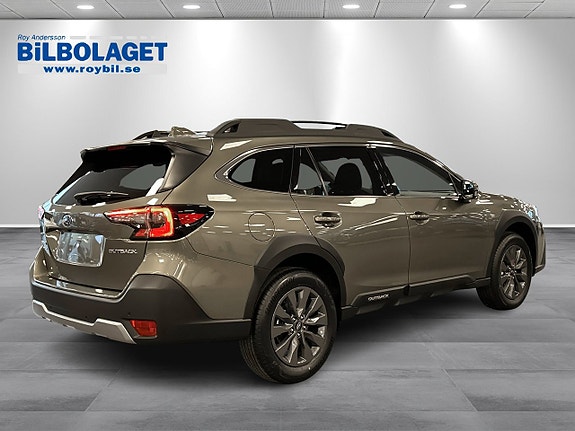 Subaru Outback 3 of 5