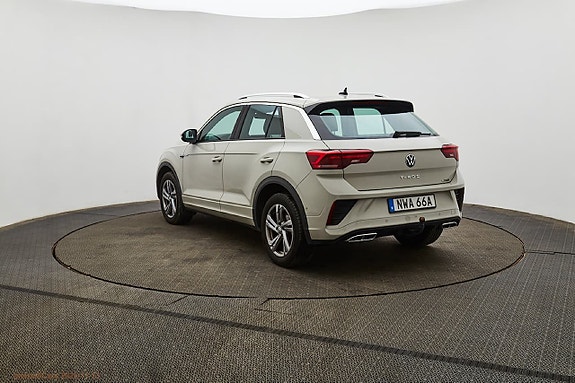 Volkswagen T-Roc 4 of 5