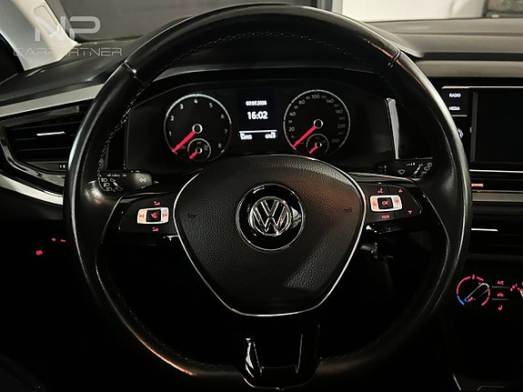 Volkswagen Polo 9 of 17
