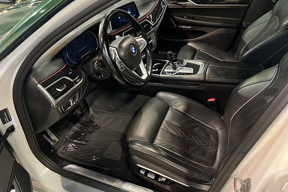 BMW 750d 4 of 24
