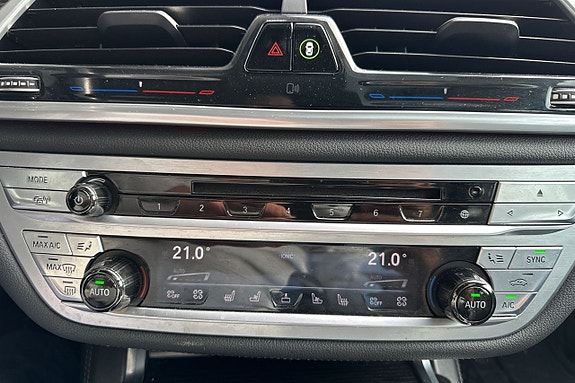 BMW 750d 18 of 30