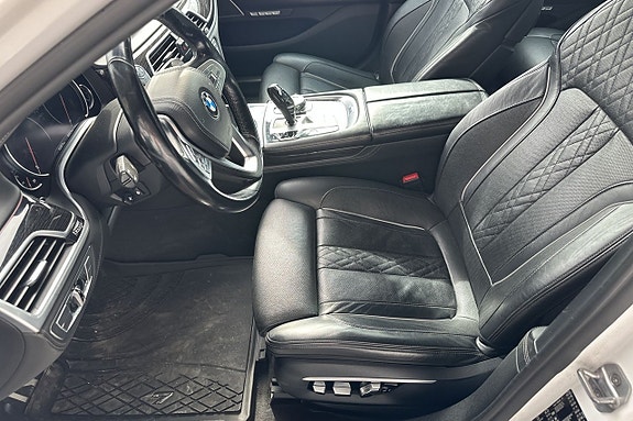 BMW 750d 8 of 30