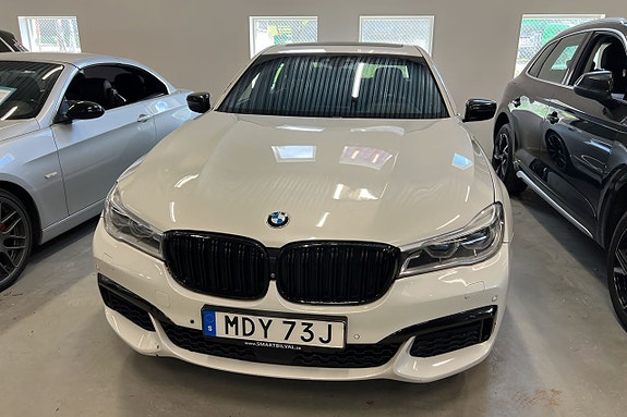BMW 750d 2 of 24