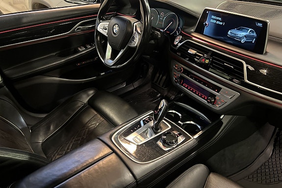 BMW 750d 13 of 24