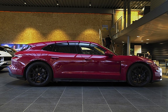 Porsche Taycan GTS 2 of 5