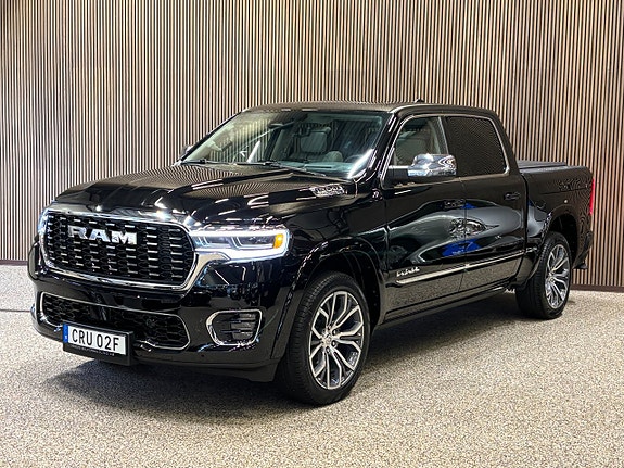 Dodge RAM 1500 2 of 13