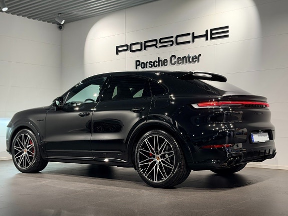 Porsche Cayenne 5 of 5