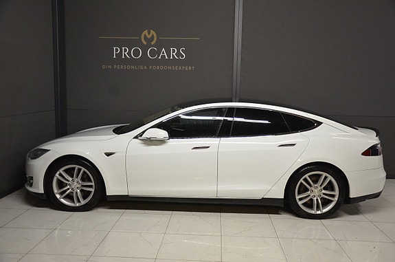 Tesla Model S 5 of 5