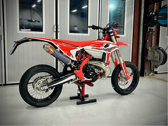 Beta RR X-Pro MY2025 Motard & Enduro LV-Reg FMF-pipa, 2h, Byte 4 of 12
