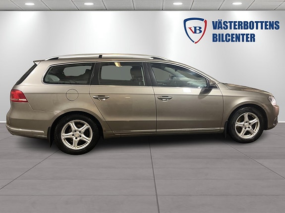 Volkswagen Passat 2 of 5